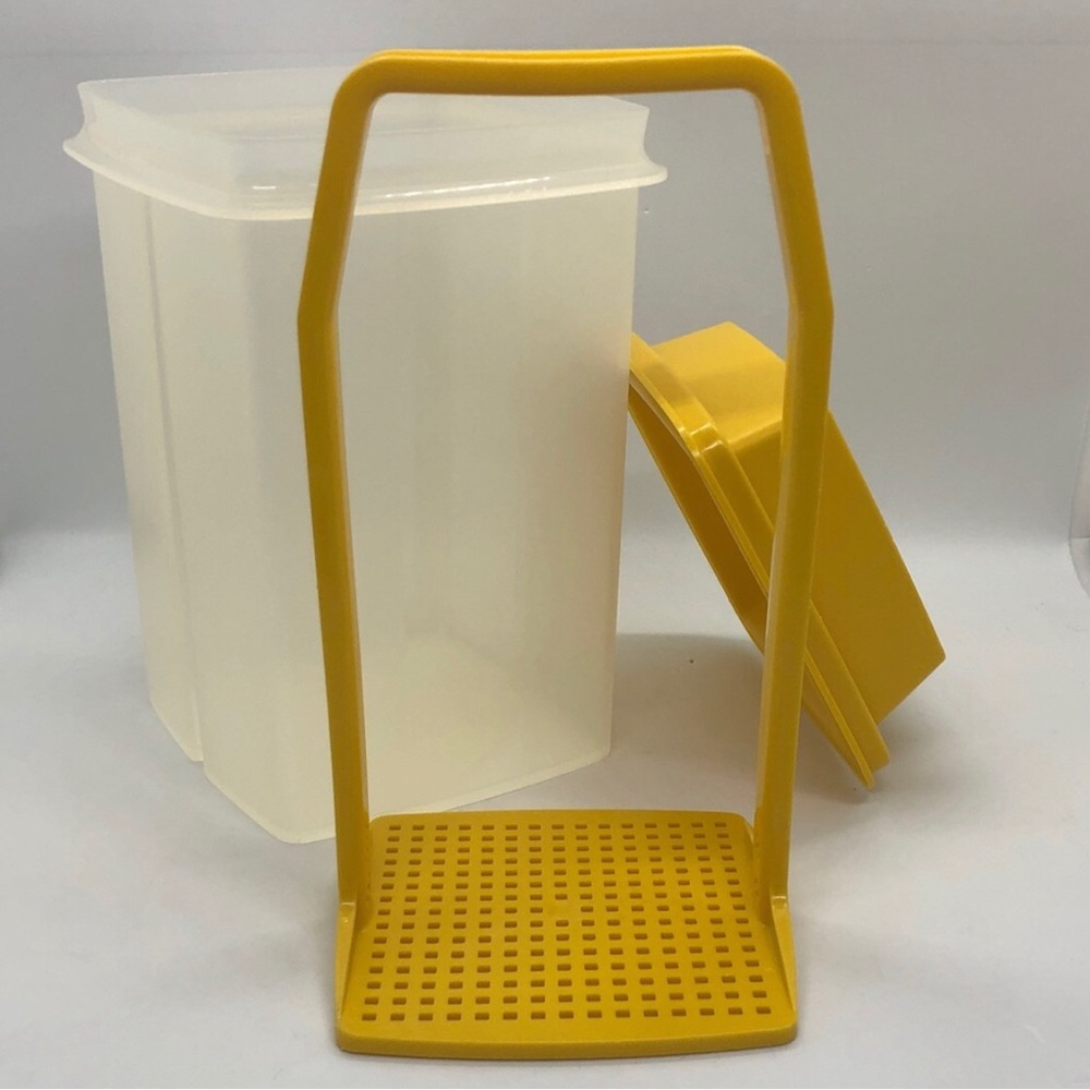 Vintage Tupperware Pickle Keeper/Pick-A-Deli